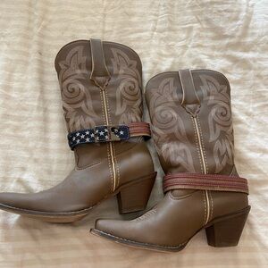 Cowgirl boots, heel